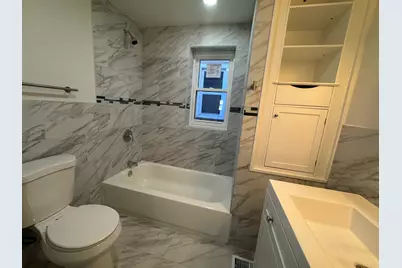 11333 S Edbrooke Avenue, Chicago, IL 60628 - Photo 9