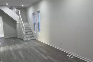11333 S Edbrooke Ave, Chicago, IL 60628 - Photo 3