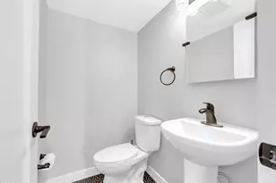447 Ferndale Ct, Buffalo Grove, IL 60089 - Photo 7