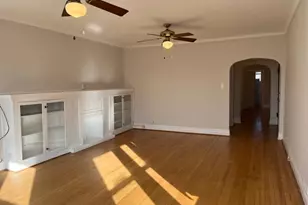 7067 N Ridge Blvd, Chicago, IL 60645 - Photo 13