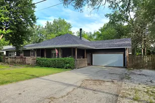 132 W 4th Ave, New Lenox, IL 60451 - Photo 1