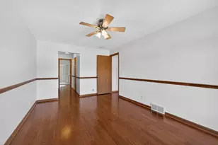 171 McLaren Dr N, Sycamore, IL 60178 - Photo 15