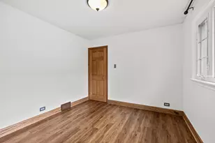 5710 W 58th St, Chicago, IL 60638 - Photo 15