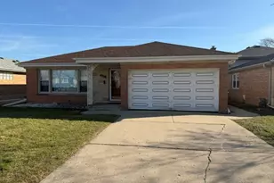 5737 W Warren St, Morton Grove, IL 60053 - Photo 1