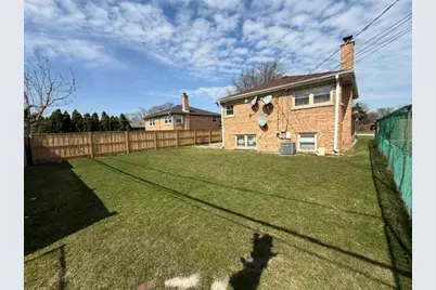 5737 W Warren Street, Morton Grove, IL 60053 - Photo 3