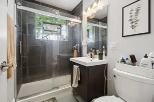 1528 W Chase Ave, Chicago, IL 60626 - Photo 9