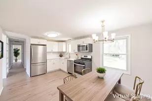 2212 Fairview Ln, McHenry, IL 60051 - Photo 5