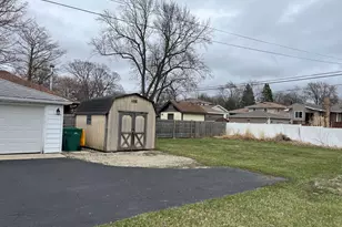 302 Freehauf St, Lemont, IL 60439 - Photo 9