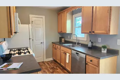 608 Sheridan Drive, Wauconda, IL 60084 - Photo 5