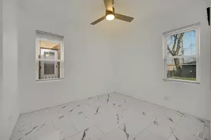 738 W 129th Pl, Chicago, IL 60628 - Photo 9