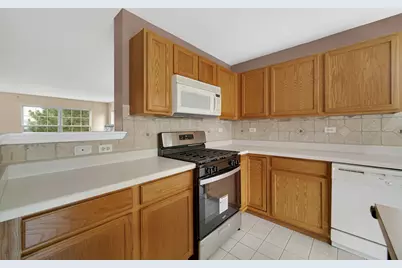 62 E Clare Court #62, Palatine, IL 60067 - Photo 7