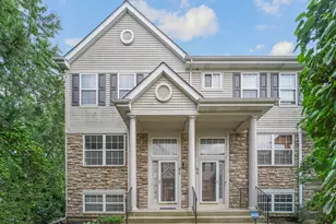 62 E Clare Ct, Palatine, IL 60067 - Photo 1