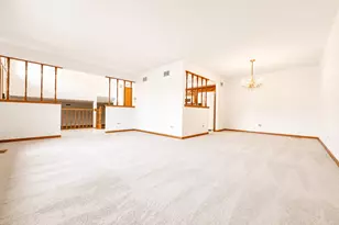 18222 Michigan Ct, Orland Park, IL 60467 - Photo 7