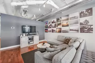 565 W Quincy St, Chicago, IL 60661 - Photo 11