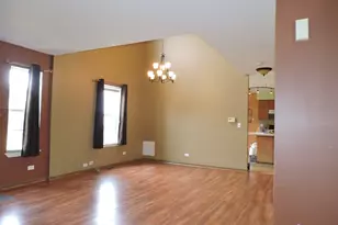 2480 Frost Dr, Aurora, IL 60503 - Photo 9