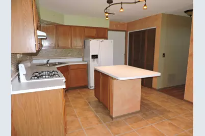 2480 Frost Drive, Aurora, IL 60503 - Photo 5