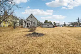 240 Maple St, Paw Paw, IL 61353 - Photo 25