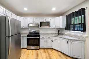 3242 Roesner Dr, Markham, IL 60428 - Photo 3