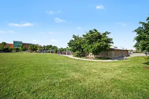 2906 Stonewater Dr, Naperville, IL 60564 - Photo 25