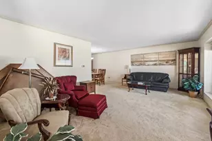 [Address not provided], Buffalo Grove, IL 60089 - Photo 9