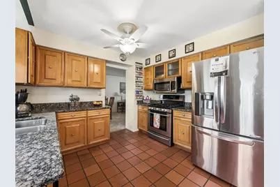 [Address not provided], Buffalo Grove, IL 60089 - Photo 5