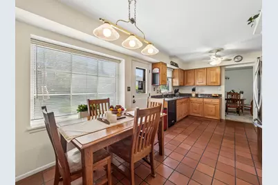 [Address not provided], Buffalo Grove, IL 60089 - Photo 7