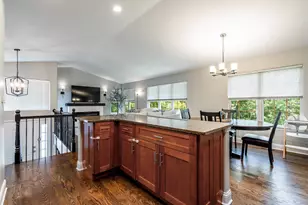 2322 Chasewood Dr, Downers Grove, IL 60515 - Photo 9