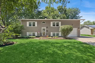 725 Wiltshire Court, Crystal Lake, IL 60014 - Photo 1