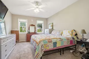 2014 Woodhavens Dr, Bloomington, IL 61701 - Photo 23