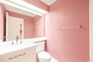 110 E Delaware Pl, Chicago, IL 60611 - Photo 13