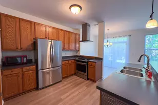 1453 Millbrook Dr, Algonquin, IL 60102 - Photo 3