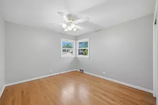 7506 Kilbourn Ave, Skokie, IL 60076 - Photo 17