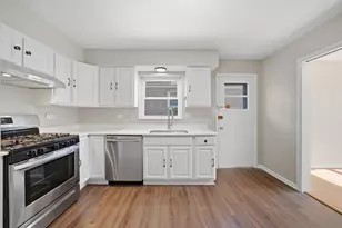 7506 Kilbourn Ave, Skokie, IL 60076 - Photo 11