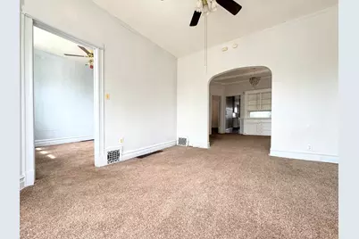3914 W Gladys Avenue, Chicago, IL 60624 - Photo 21