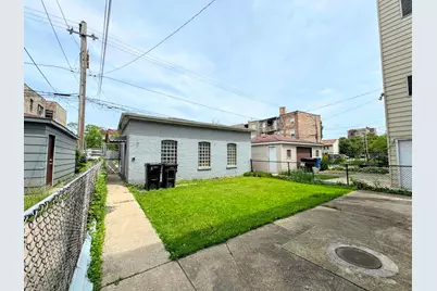 3914 W Gladys Avenue, Chicago, IL 60624 - Photo 37