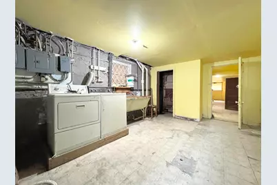 3914 W Gladys Avenue, Chicago, IL 60624 - Photo 31
