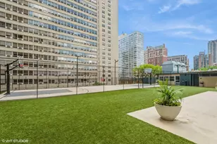 655 W Irving Park Rd, Chicago, IL 60613 - Photo 27
