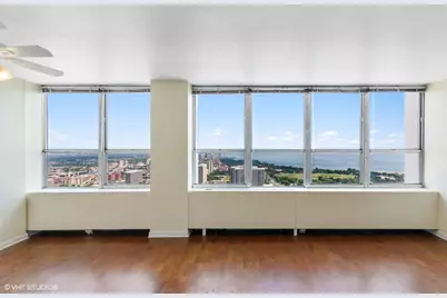 655 W Irving Park Road #4812, Chicago, IL 60613 - Photo 11