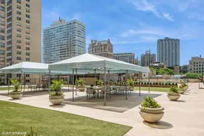 655 W Irving Park Road #4812, Chicago, IL 60613 - Photo 25