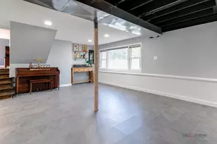 489 1st St, Antioch, IL 60002 - Photo 17