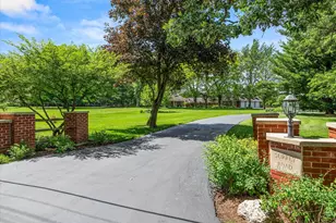 6N056 Surrey Rd, Wayne, IL 60184 - Photo 31