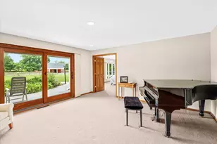 6N056 Surrey Rd, Wayne, IL 60184 - Photo 15