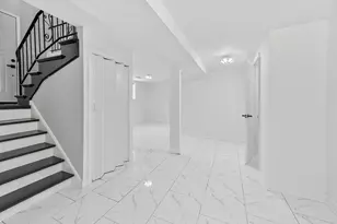 8920 Fairway Dr, Orland Park, IL 60462 - Photo 21