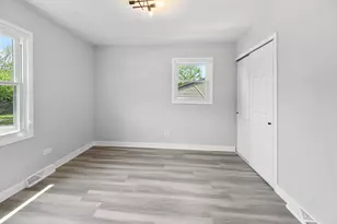 8920 Fairway Dr, Orland Park, IL 60462 - Photo 5