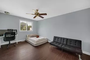 1010 Heathrow Ct, Wheaton, IL 60189 - Photo 17
