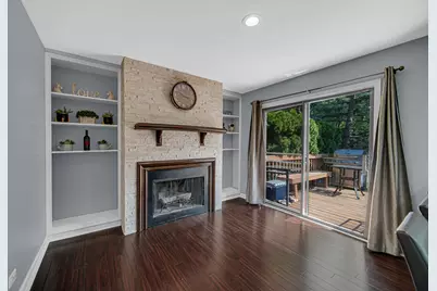 1010 Heathrow Court, Wheaton, IL 60189 - Photo 9