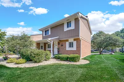 1010 Heathrow Court, Wheaton, IL 60189 - Photo 3