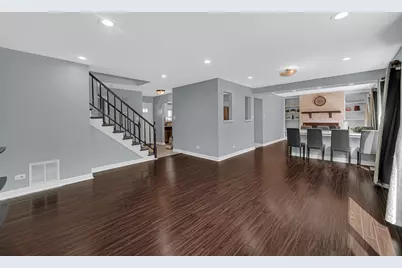 1010 Heathrow Court, Wheaton, IL 60189 - Photo 7
