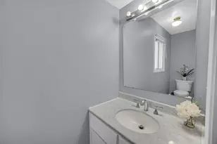 1010 Heathrow Ct, Wheaton, IL 60189 - Photo 15