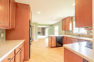 1025 North Ave, Batavia, IL 60510 - Photo 5